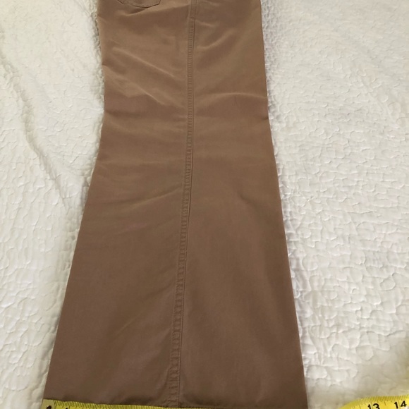 Liz Claiborne, size 8 petite tan pants - Picture 4 of 6